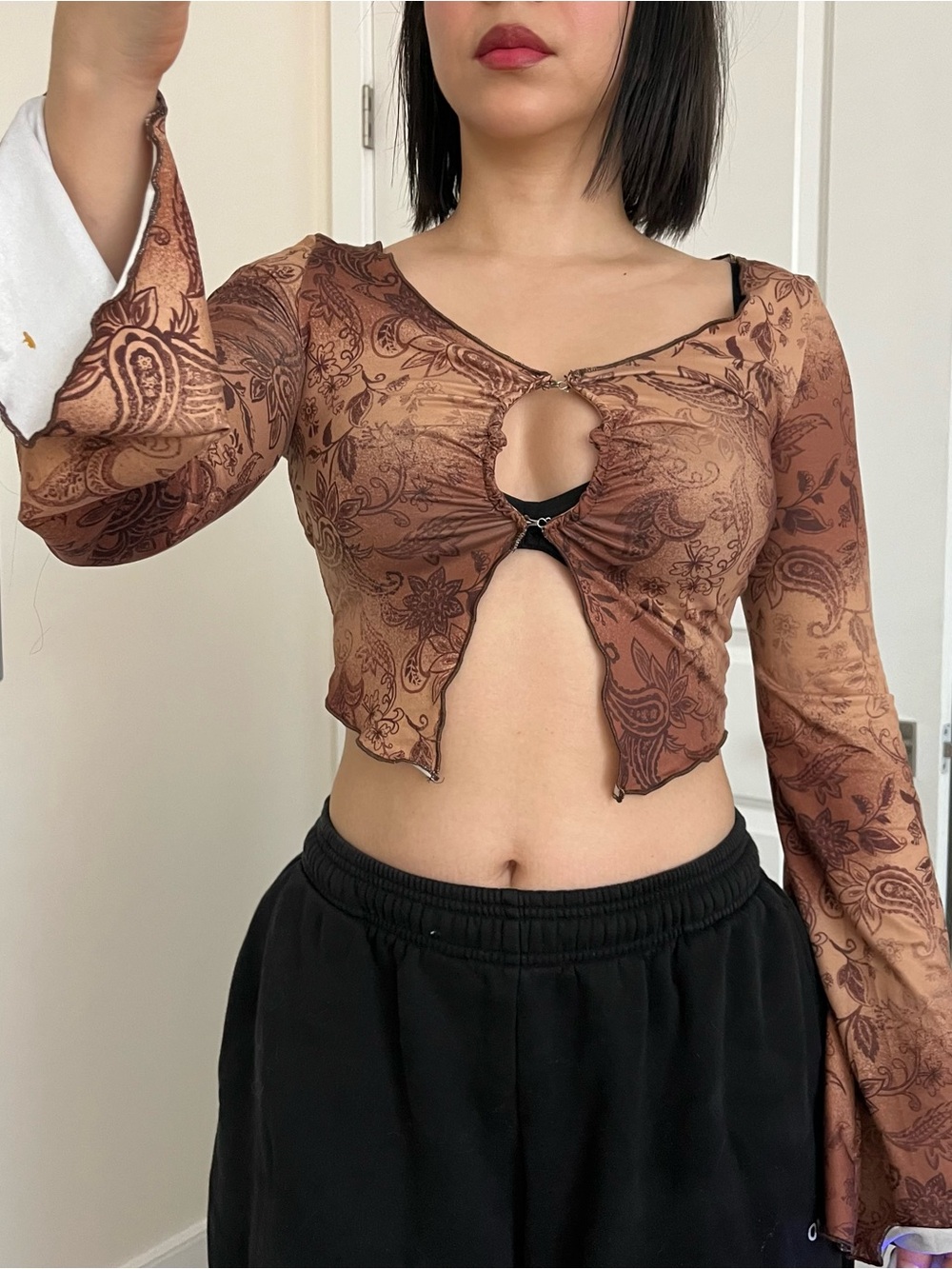 SHEIN Brown Paisley Keyhole Long Sleeve Crop Top